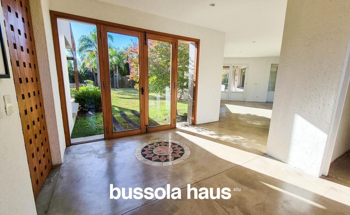 Foto de Casa en venta 5 dormitorios lote interno en Los Castores Nordelta, imagen 2