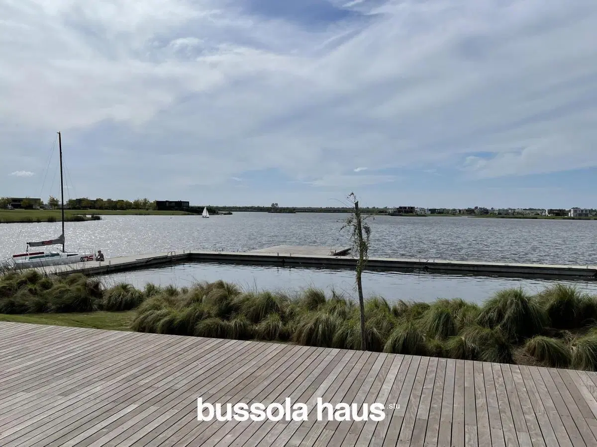 Terreno a la venta en Puertos del Lago 1