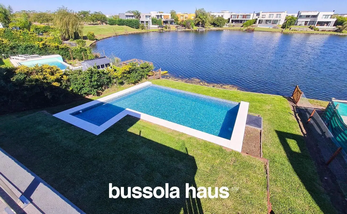 Casa en venta de 5 ambientes con gran espejo de agua en Vistas Puertos Escobar 2