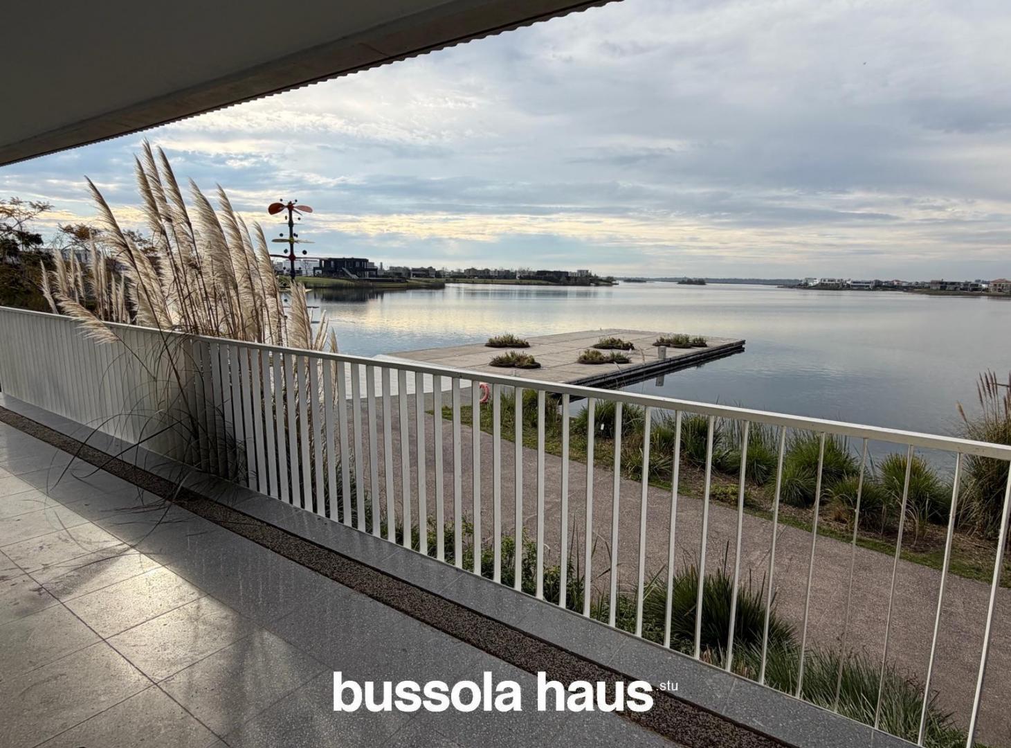 Departamento en venta tres ambientes cochera baulera venta Puertos Escobar