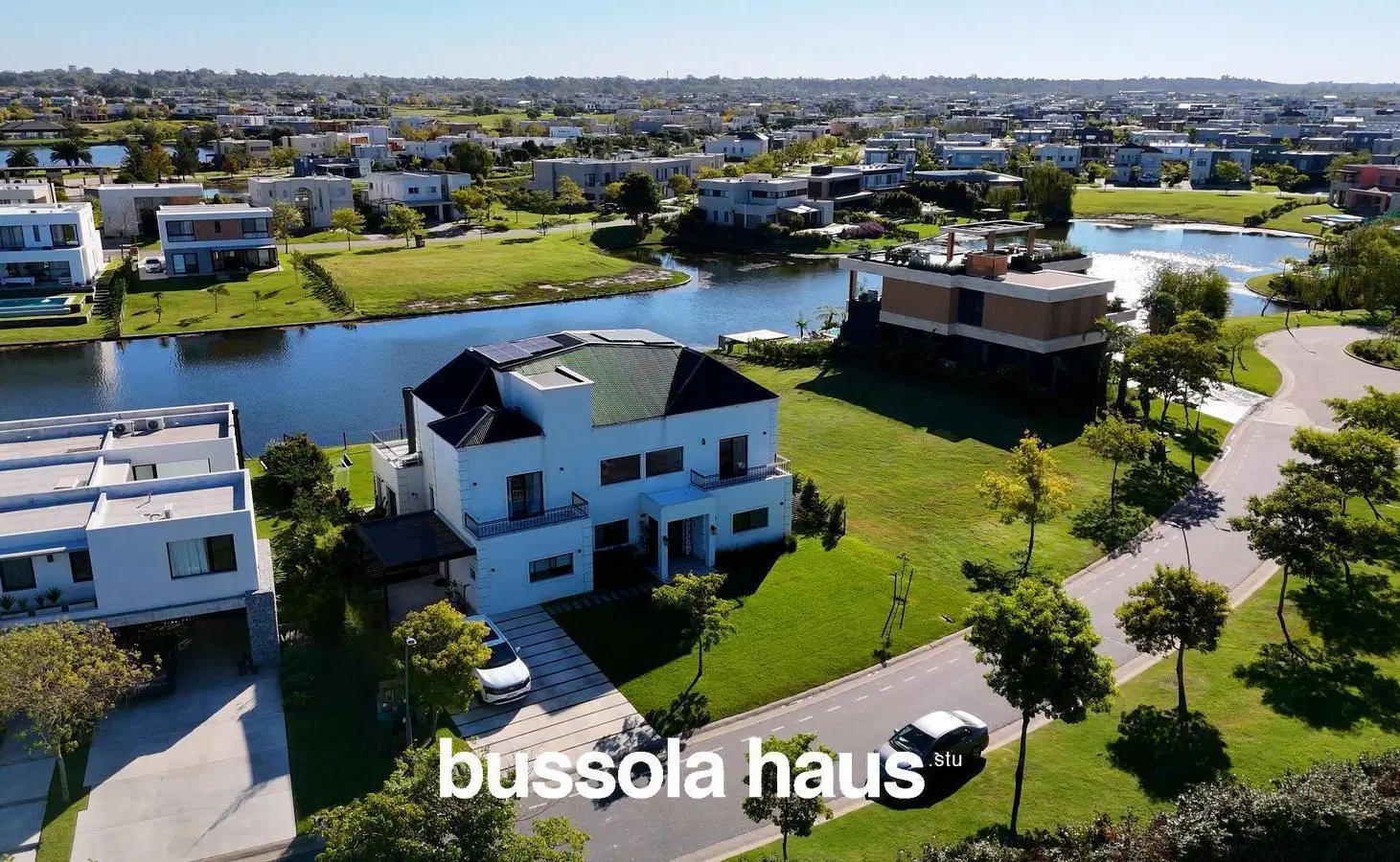 Casa en venta de 8 ambientes con pileta en Ceibos Puertos Escobar 3