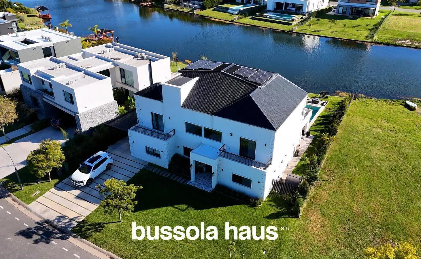 Casa en venta de 8 ambientes con pileta en Ceibos Puertos Escobar 5