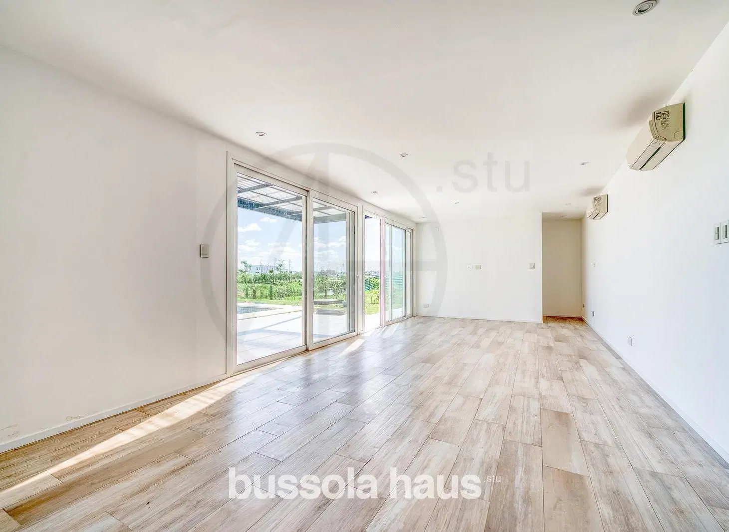 Casa en venta 6 ambientes al lago Costas Puertos Escobar 5