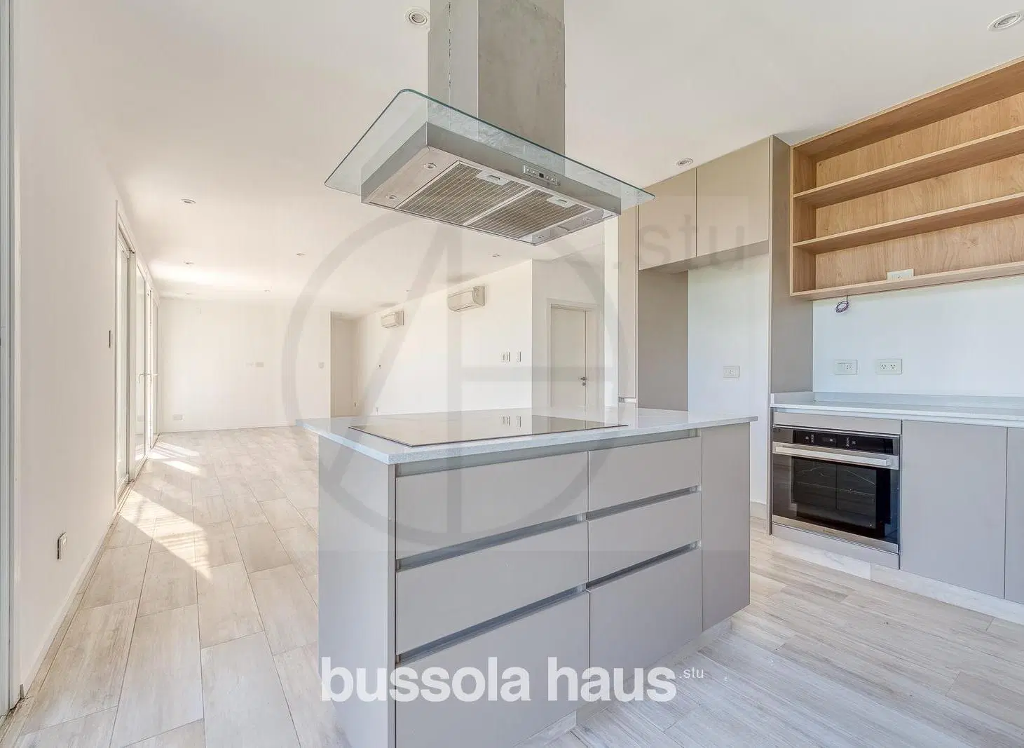 Casa en venta 6 ambientes al lago Costas Puertos Escobar 2