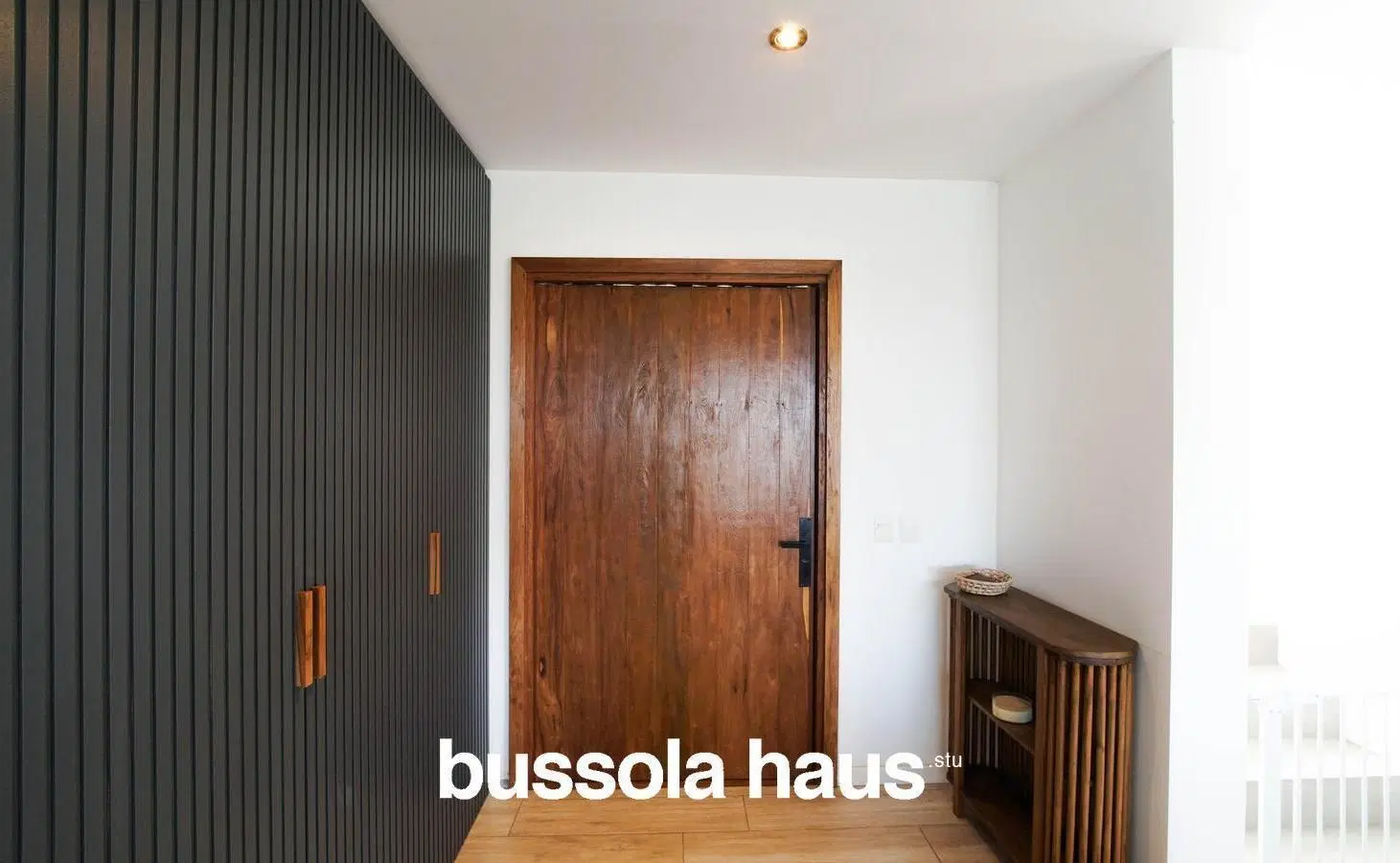 Casa en venta de 5 ambientes al lago con pileta y cochera en Cantón Norte Escobar 4