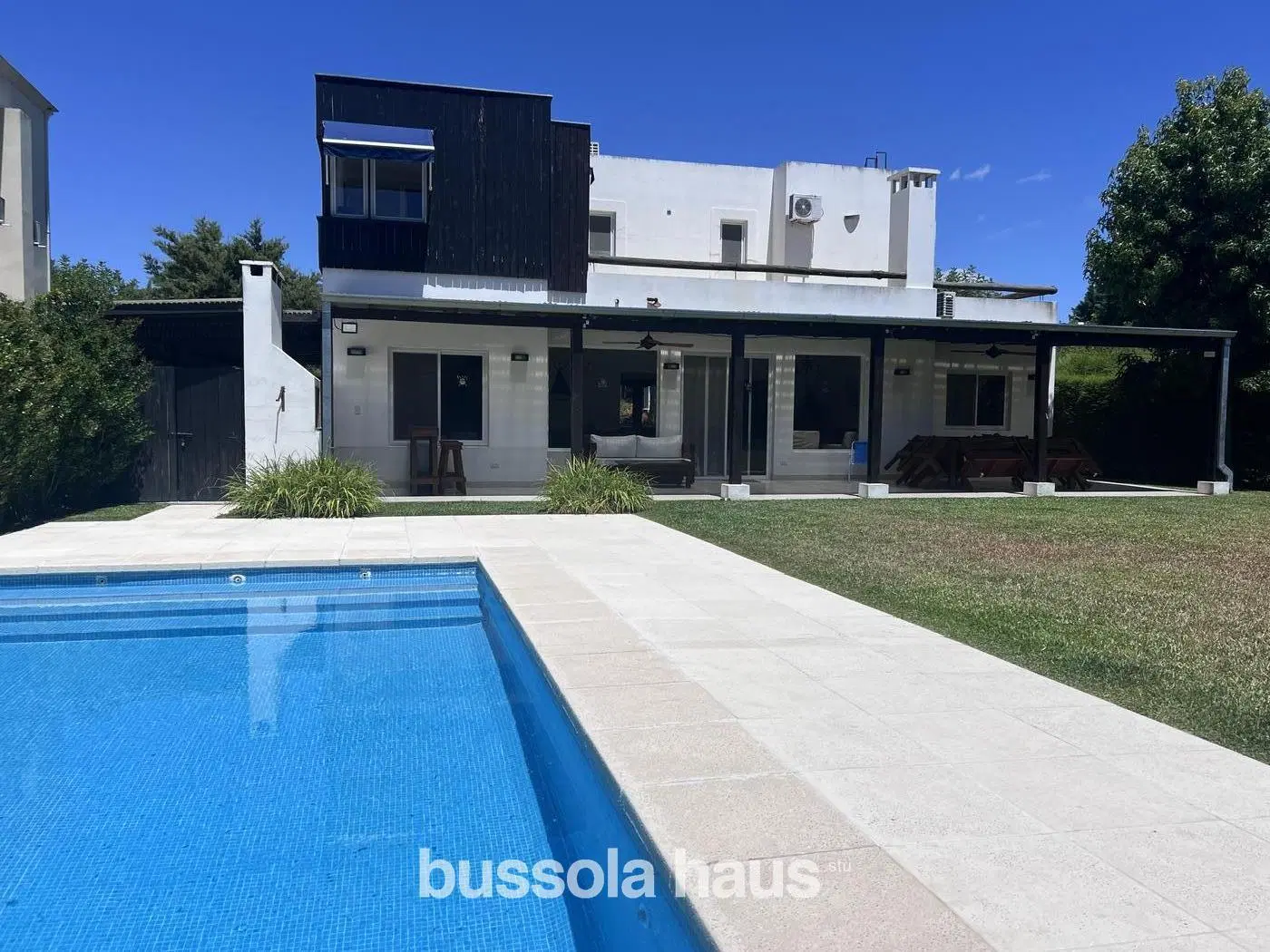 Casa en venta 4 dormitorios lote interno en San Isidro Labrador 4