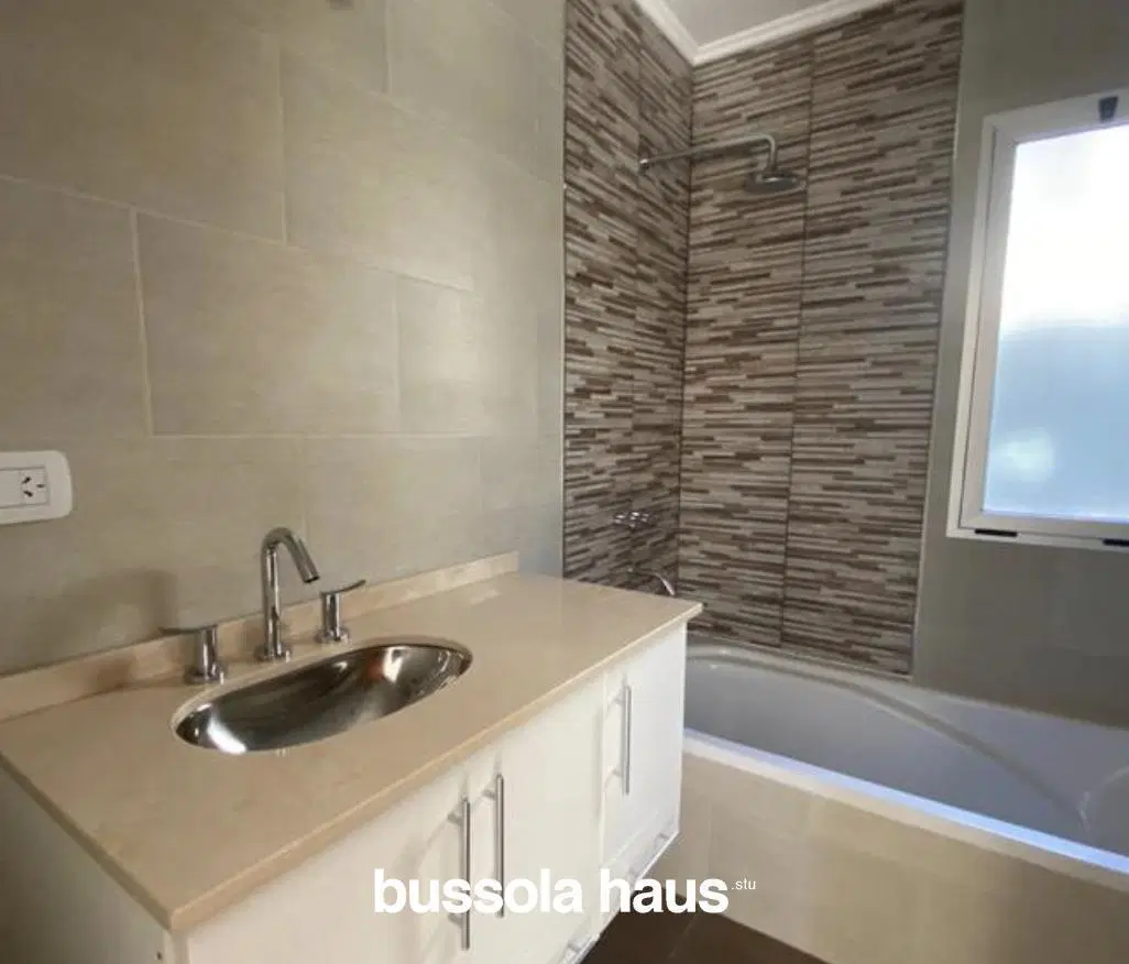 Casa en venta 4 dormitorios al Golf en San Isidro Labrador Villanueva 3