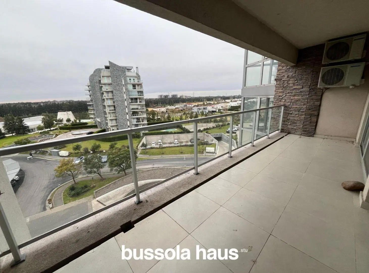 Departamento dos ambientes con cochera en venta y alquiler en Yoo Nordelta 4