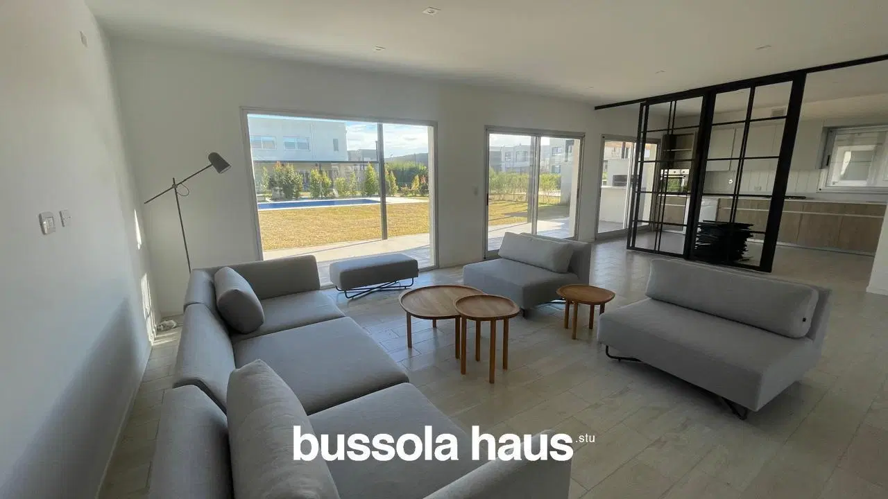 Casa 3 dormitorios lote interno en Carpinchos Nordelta 5