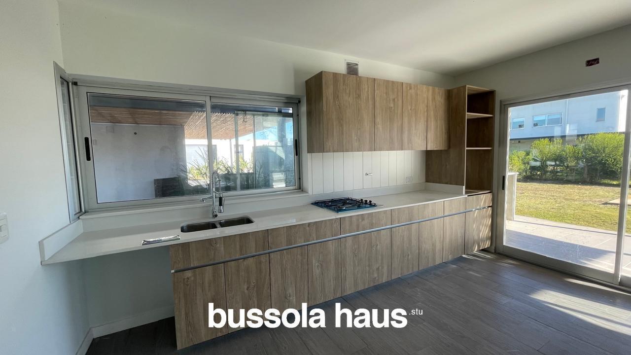 Foto de Casa 4 dormitorios en lote interno en Carpinchos Nordelta, imagen 2