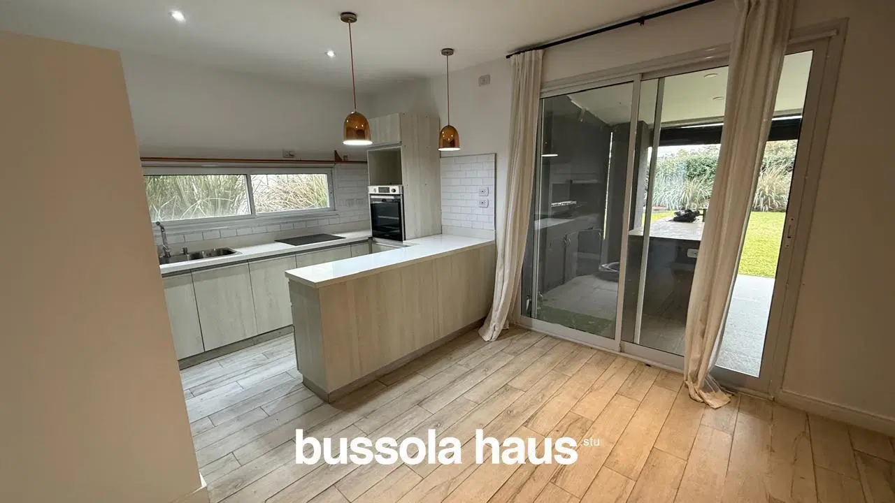 Casa en venta de 5 ambientes con pileta en Acacias Puertos Escobar 5