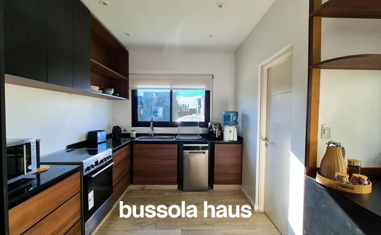Casa en venta 4 dormitorios lote interno con pileta en Vila Marina Villanueva 2