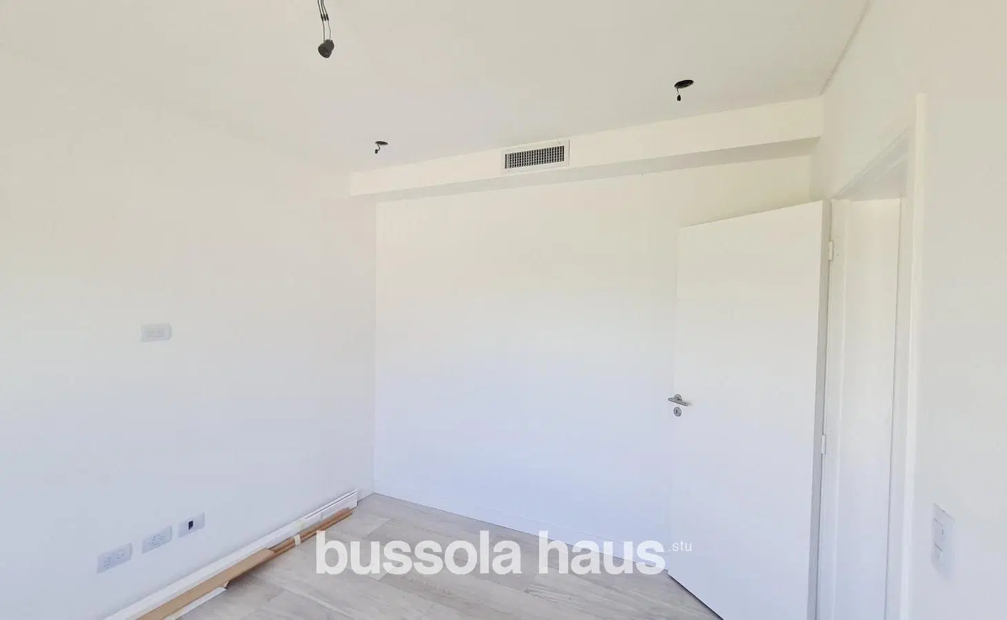 Casa en venta de 6 ambientes con pileta en Acacias Puertos Escobar 5