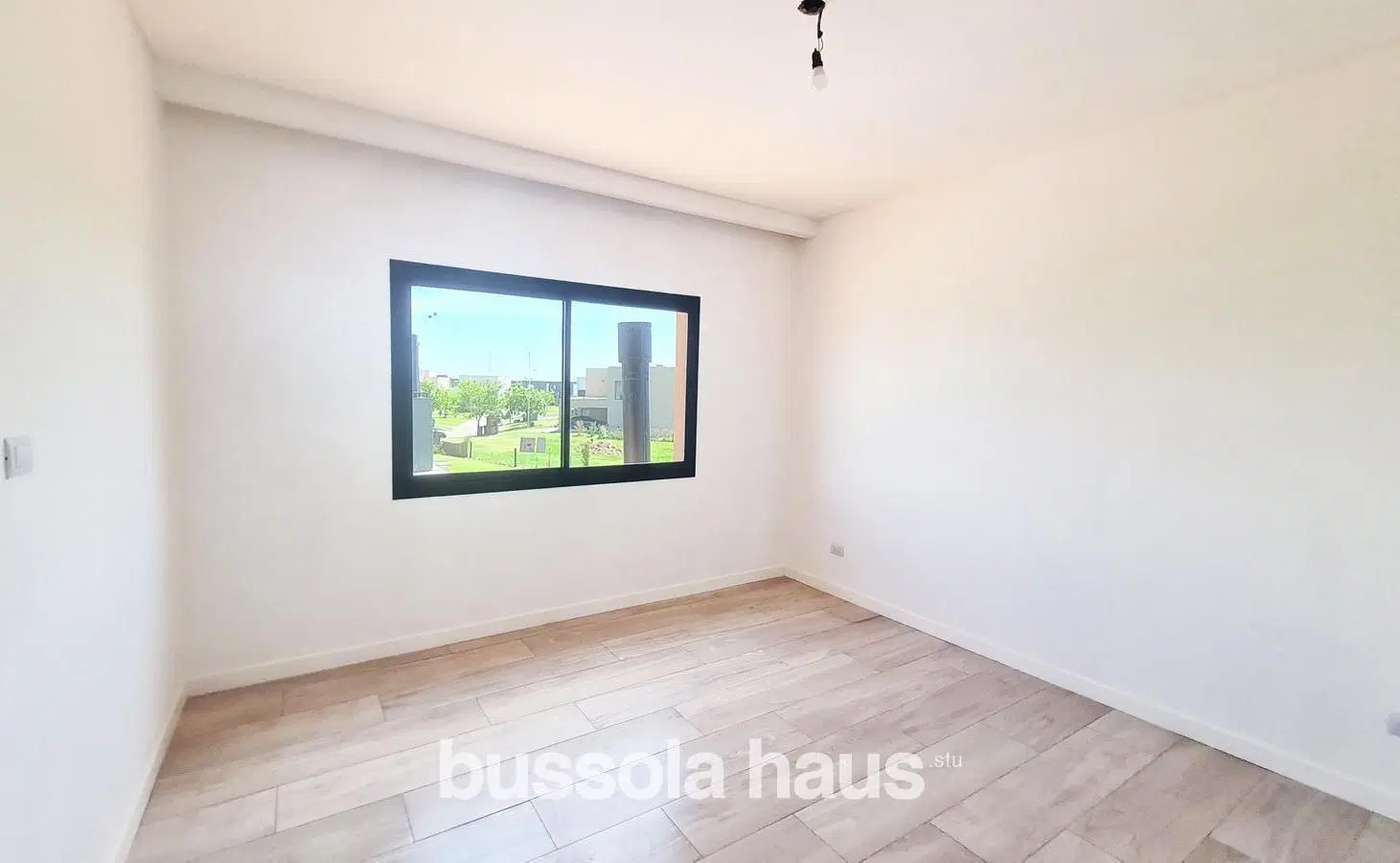 Casa en venta de 6 ambientes con pileta en Acacias Puertos Escobar 4