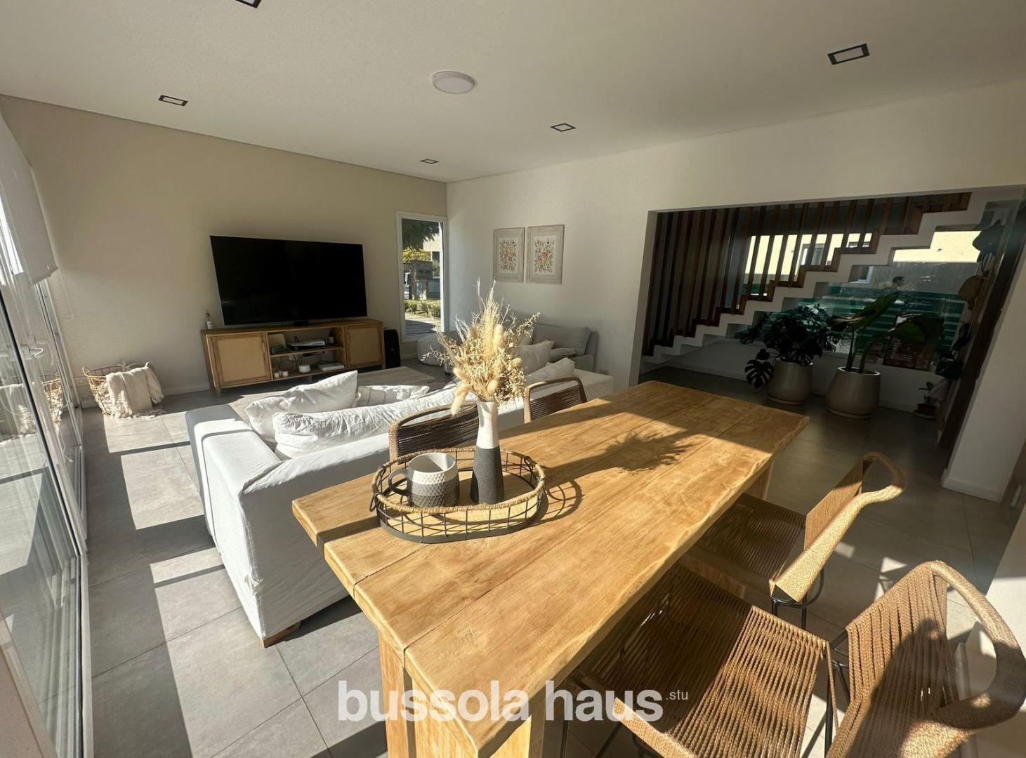 Foto de Casa en alquiler 5 ambientes con pileta barrio Vistas Puertos Escobar, imagen 3