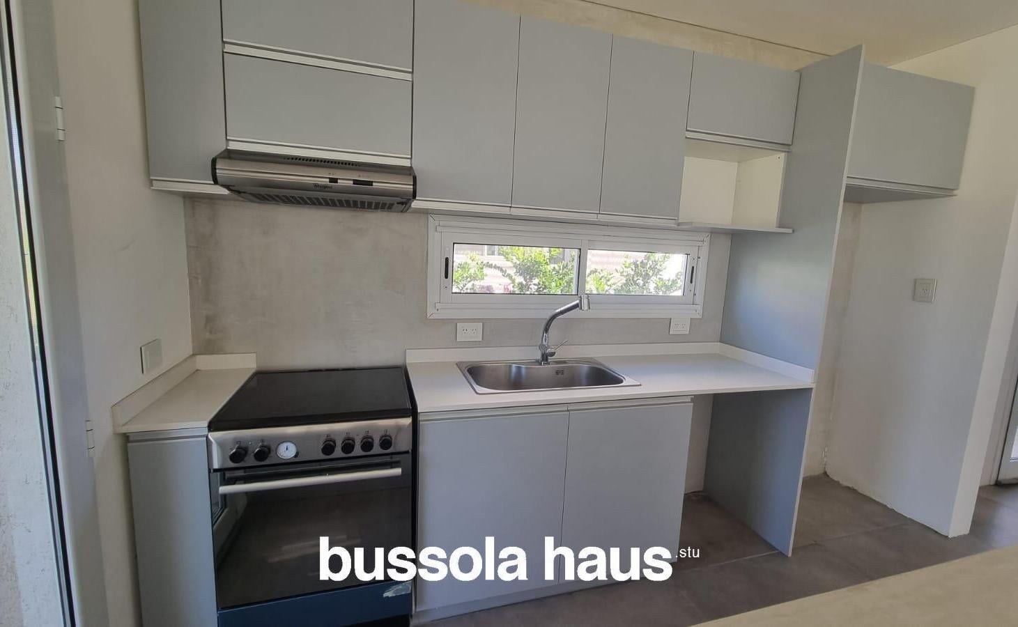 Foto de CASA EN ALQUILER ANUAL EN ACACIAS CON PILETA EN PUERTOS DEL LAGO, imagen 4