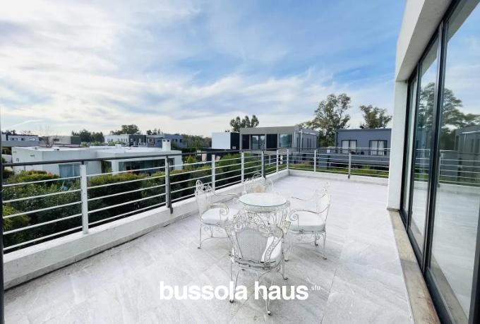 Foto de Casa en venta 3 dormitorios lote interno con amarra en Vila Marina 1, imagen 1