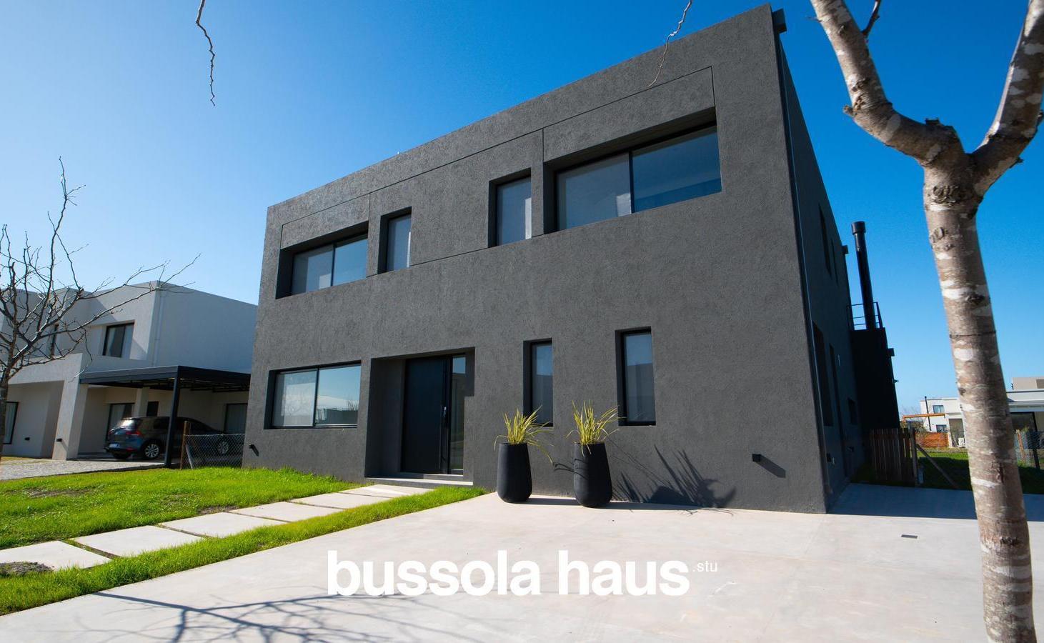 Foto de Casa en venta de 7 ambientes con amplios espacios en Riberas Puertos, imagen 4
