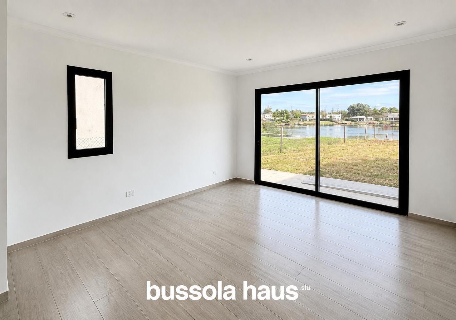 Foto de Casa en venta a la laguna de 5 ambientes con pileta en San Matias, imagen 2