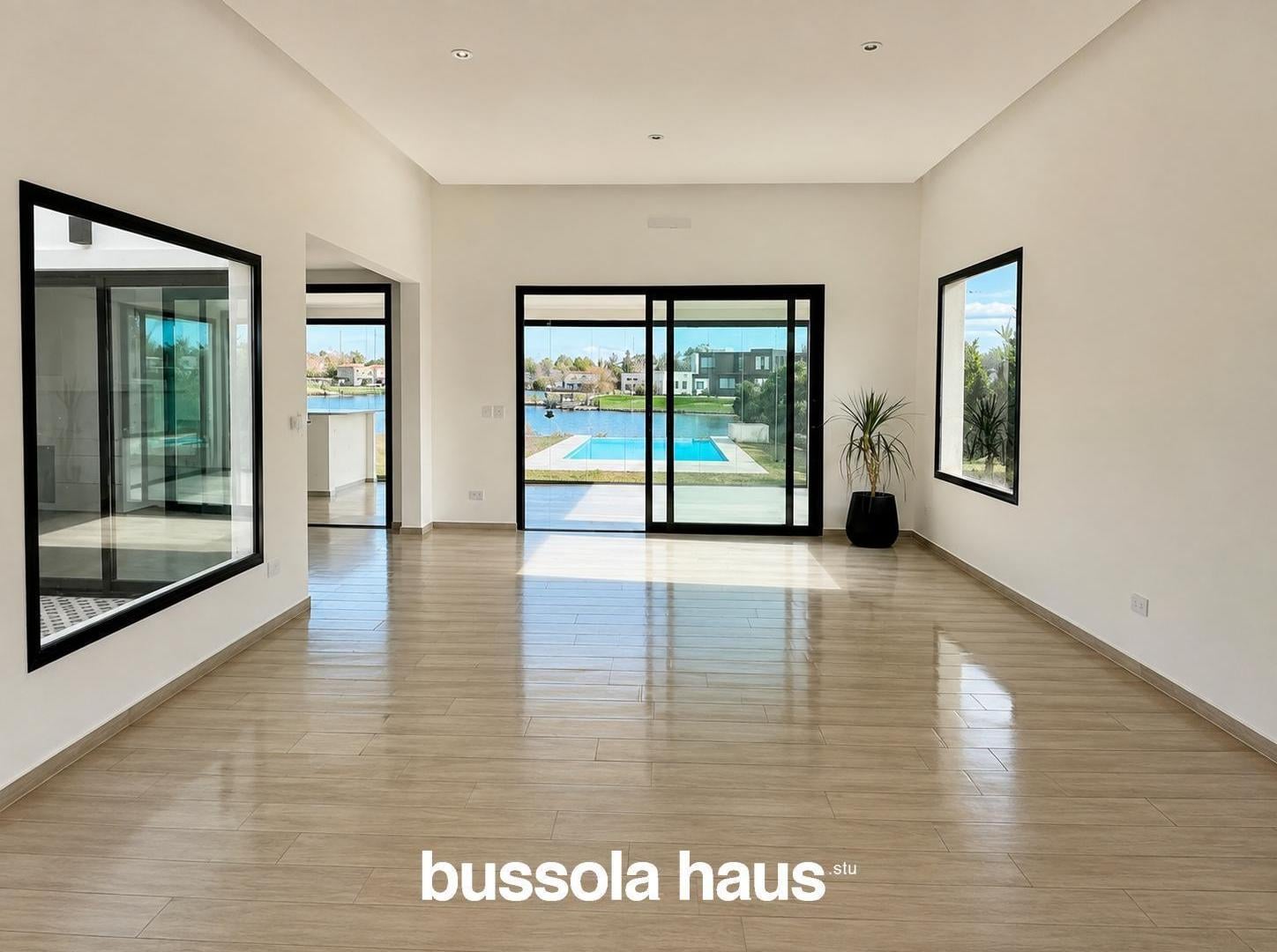 Foto de Casa en venta a la laguna de 5 ambientes con pileta en San Matias, imagen 3