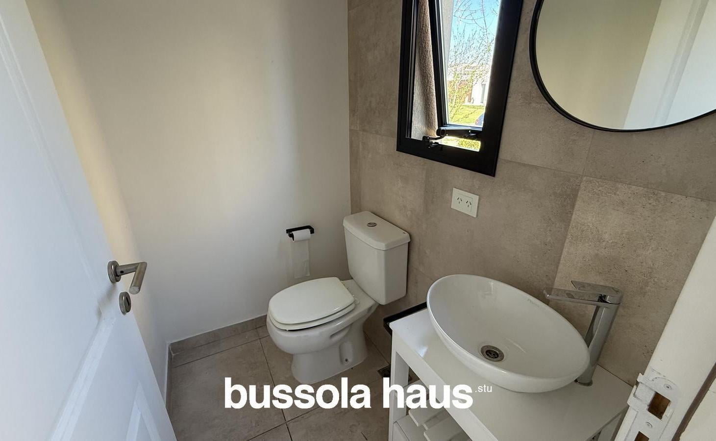 Foto de Casa en alquiler de 5 ambientes con pileta en Araucarias Puertos Escobar, imagen 5