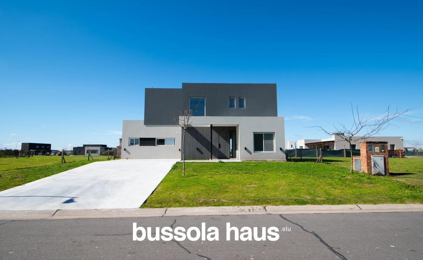 Casa en venta de 5 ambientes en Riberas Puertos Escobar