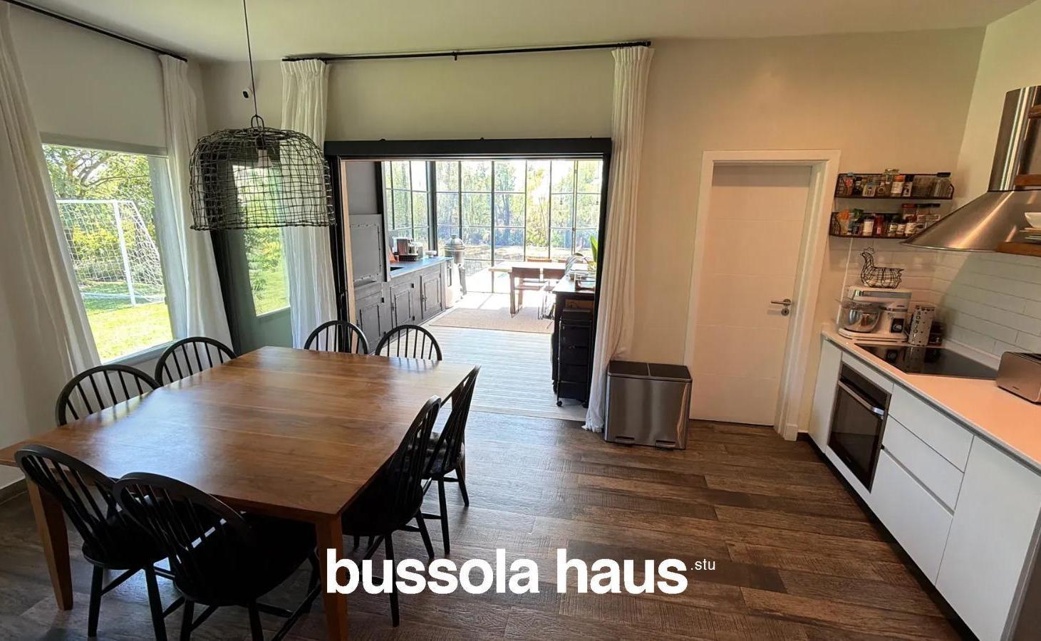 Foto de CASA AL AGUA EN VENTA DE 4 AMBIENTES SOBRE DOS LOTES, imagen 3