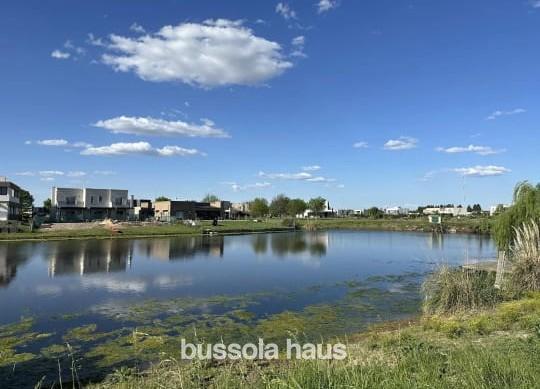 Foto de Lote al agua venta barrio San Matias Escobar, imagen 1