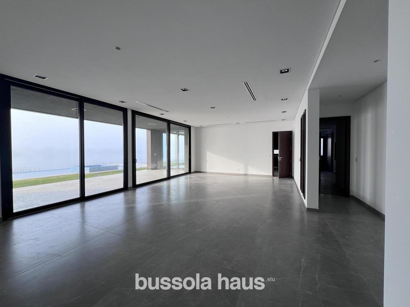 Foto de Casa en Venta con 5 dormitorios al lago en Puertos del Lago, imagen 4