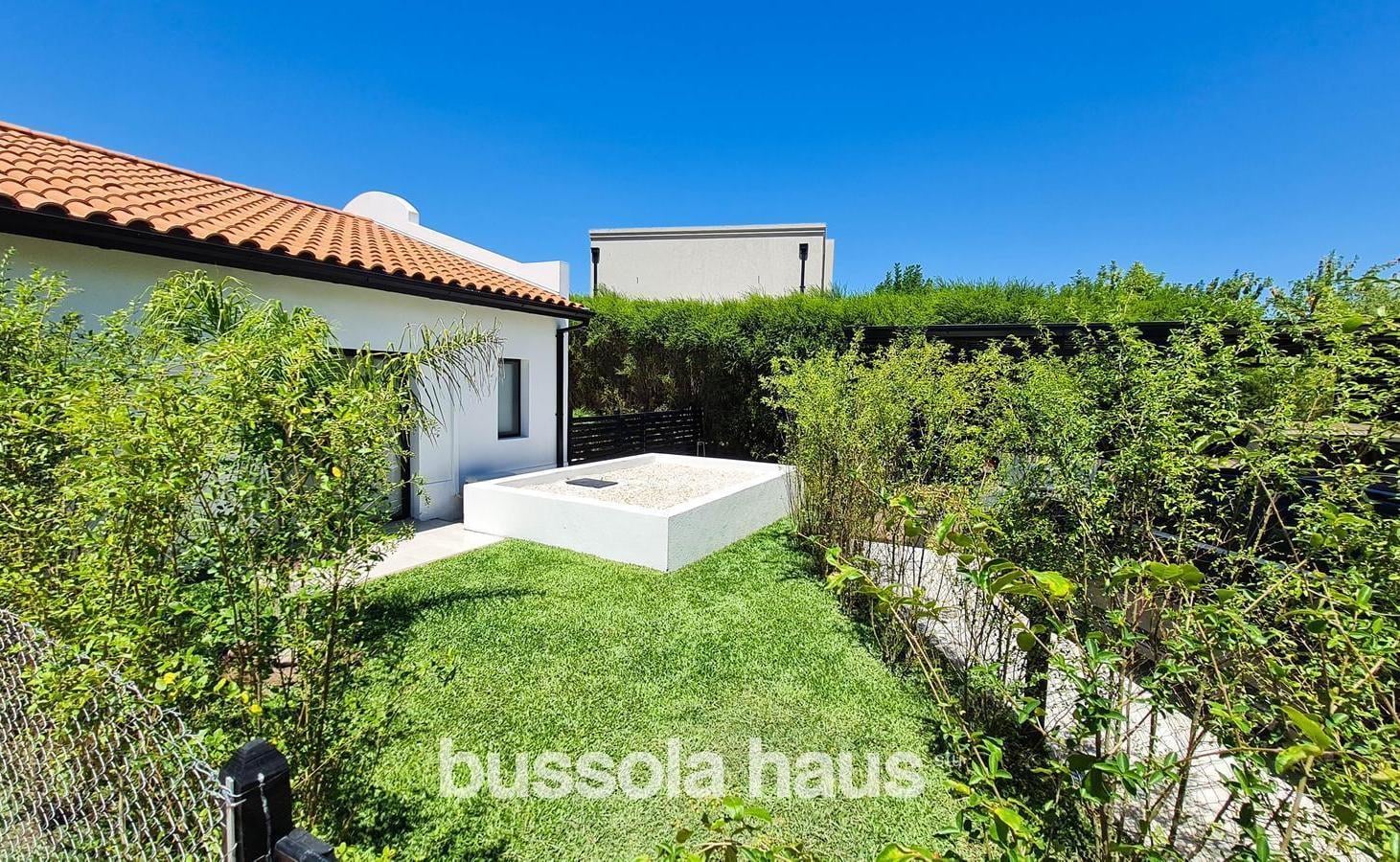 Foto de Casa en venta de 5 ambientes en una planta con pileta en Cantón Escobar, imagen 3