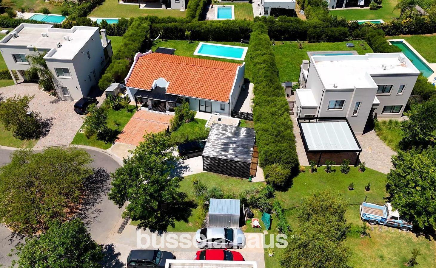 Foto de Casa en venta de 5 ambientes en una planta con pileta en Cantón Escobar, imagen 4
