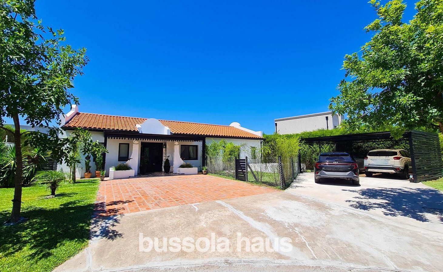 Foto de Casa en venta de 5 ambientes en una planta con pileta en Cantón Escobar, imagen 2