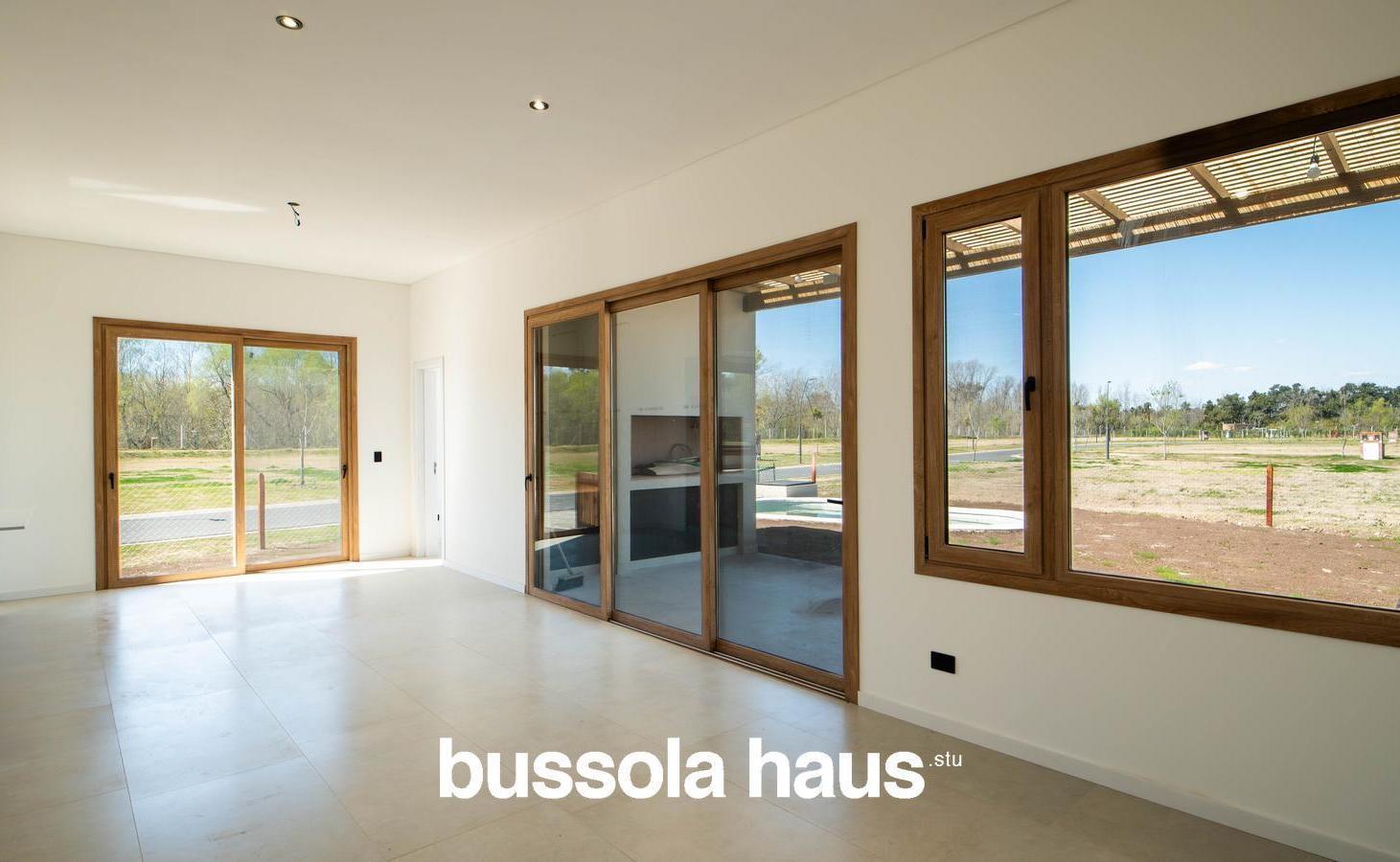 Foto de Casa en venta de 5 ambientes en una planta con pileta en Nativas, imagen 4