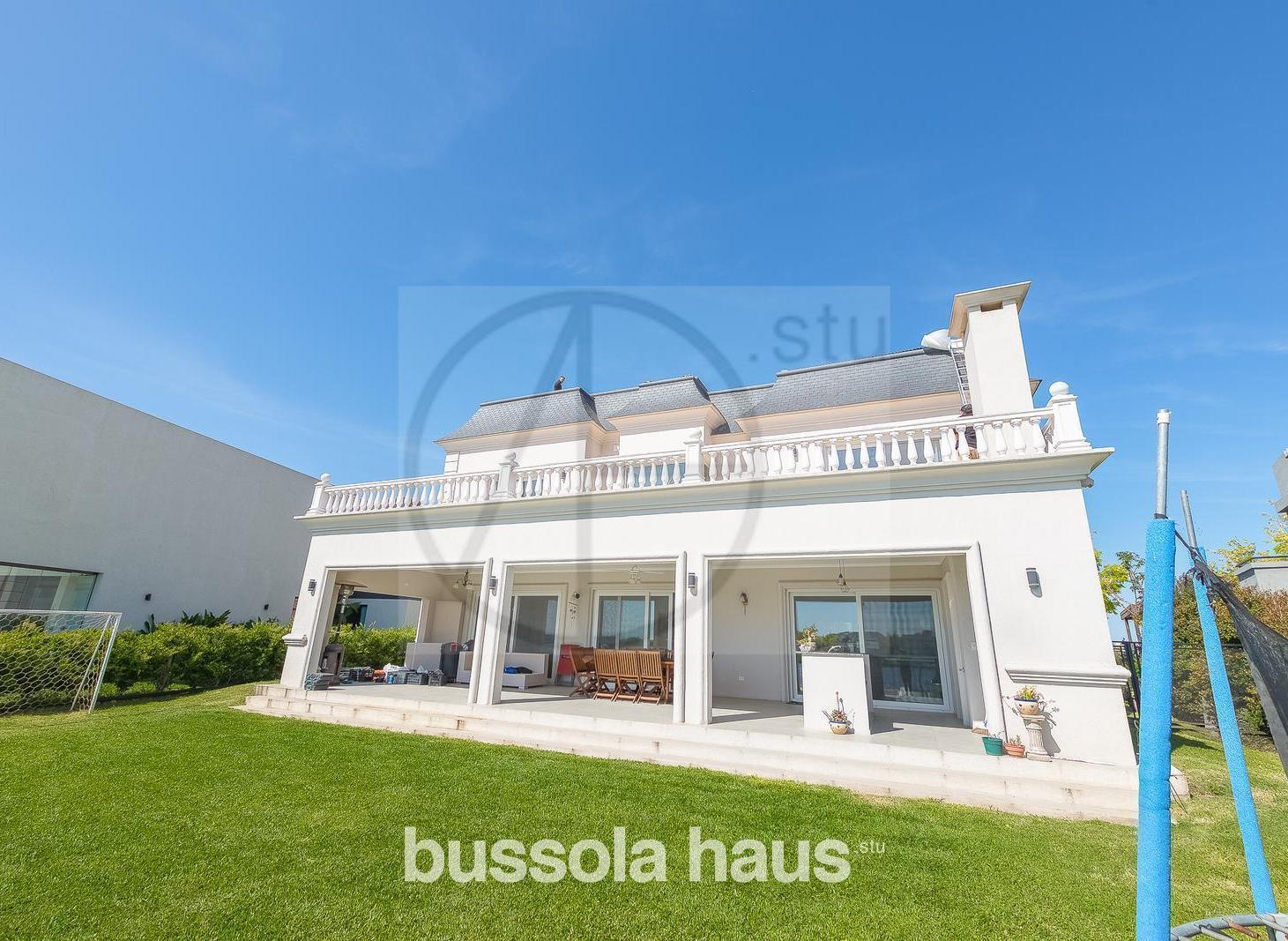 Foto de Casa en venta de 7 ambientes en barrio Marinas Puertos Escobar, imagen 4