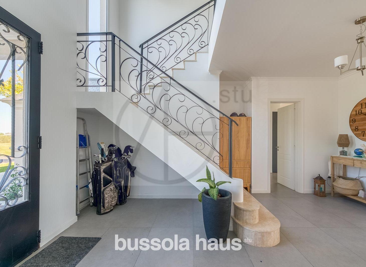 Foto de Casa en venta de 7 ambientes en barrio Marinas Puertos Escobar, imagen 3