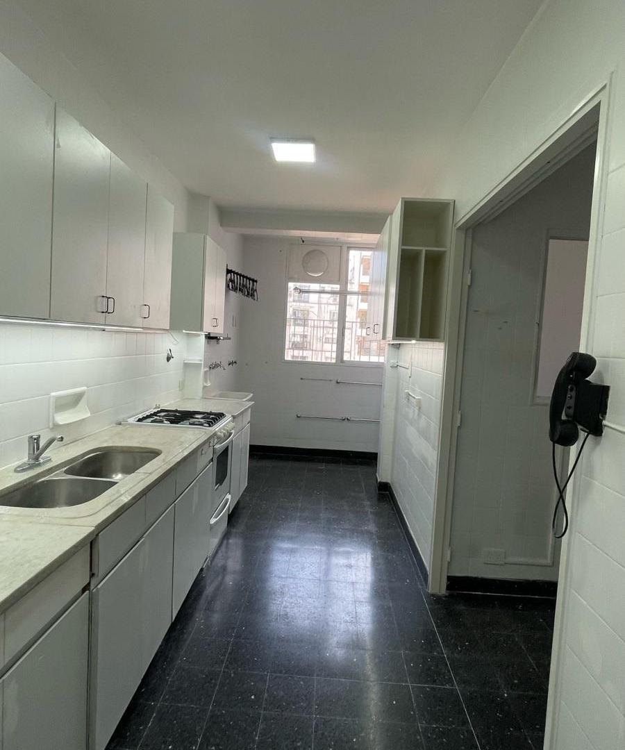 Foto de Departamento en venta 3 ambientes con dependencia en Recoleta, imagen 1