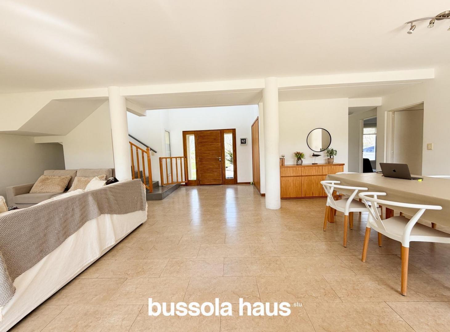 Foto de Casa en venta en Acacias Puertos con 3 dormitorios y pileta, imagen 2