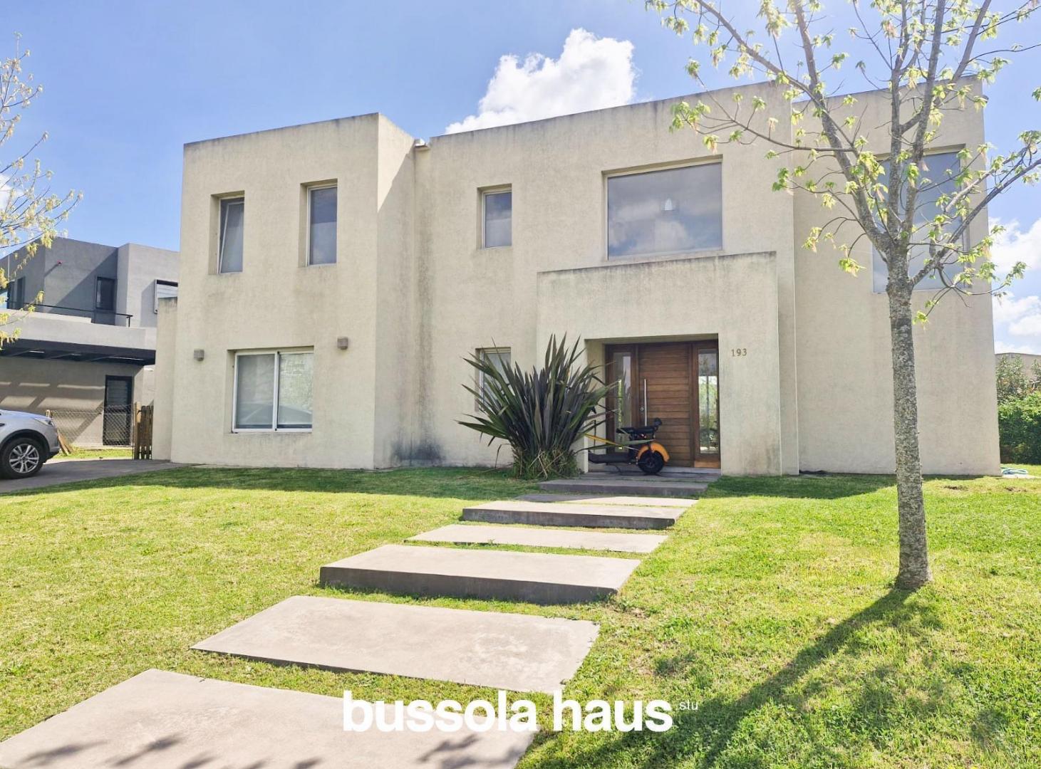 Foto de Casa en venta en Acacias Puertos con 3 dormitorios y pileta, imagen 1