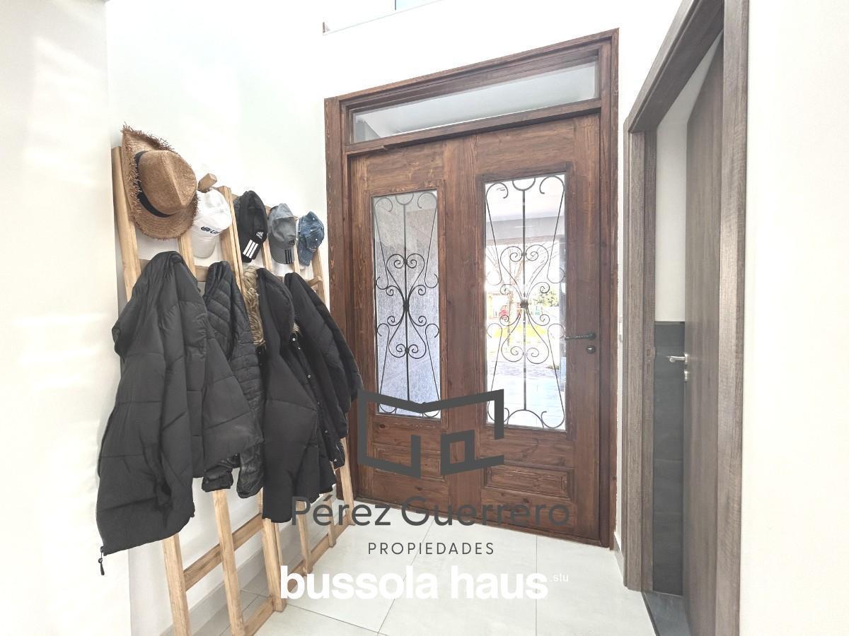 Foto de Casa en venta en el Cantón Islas con 4 dormitorios a la laguna, imagen 5