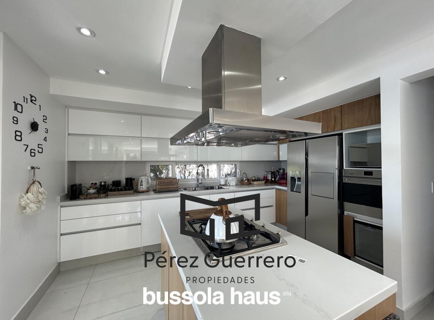 Foto de Casa en venta en el Cantón Islas con 4 dormitorios a la laguna, imagen 4