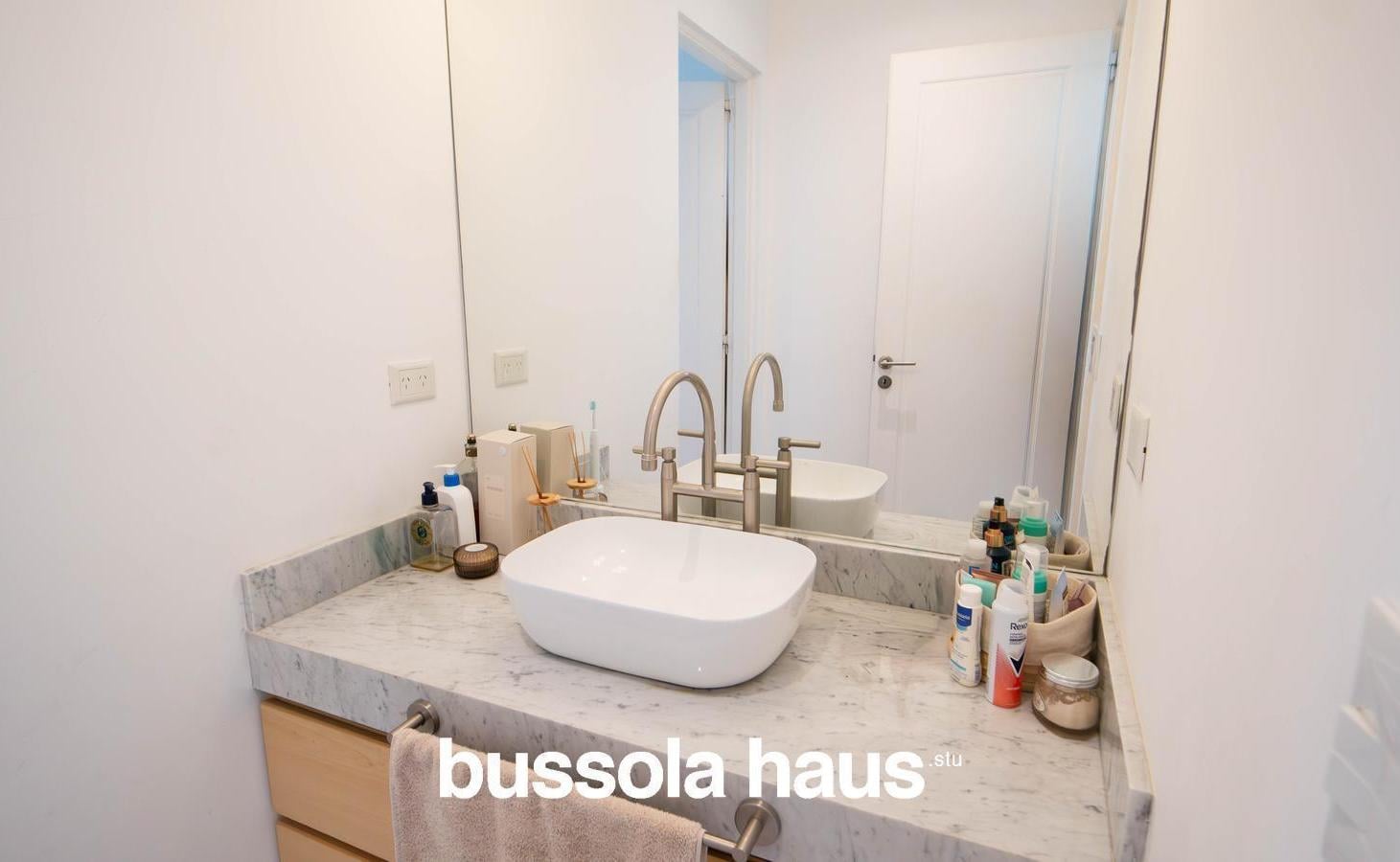 Foto de Casa en alquiler anual en una planta al lago central en Muelles Puertos, imagen 2