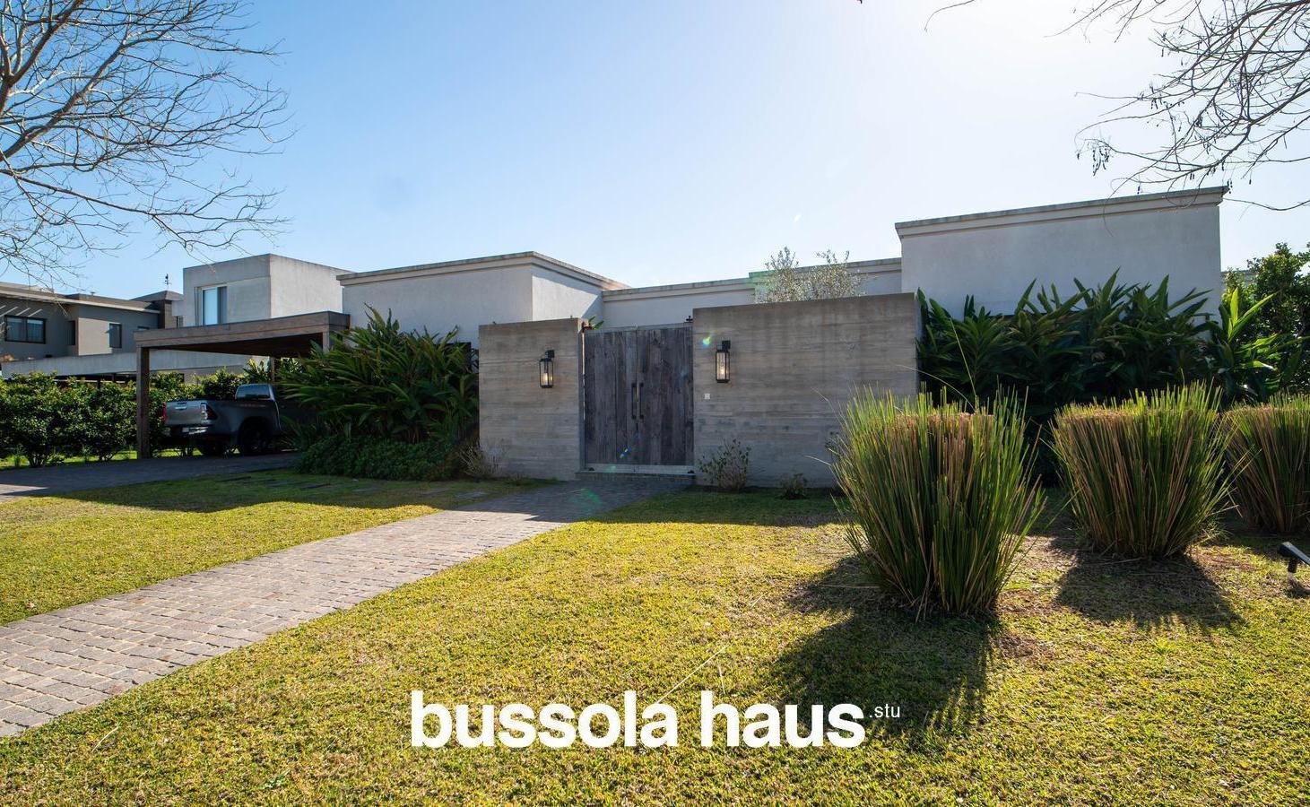 Foto de Casa en alquiler anual en una planta al lago central en Muelles Puertos, imagen 1