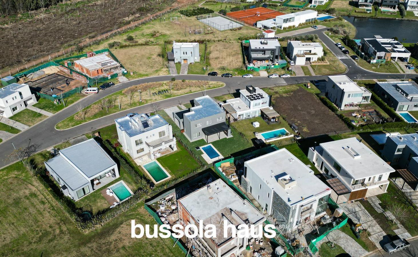 Foto de Casa en venta de 5 ambientes con pileta en Acacias Puertos Escobar, imagen 3