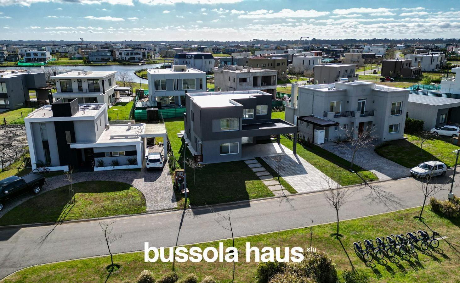 Foto de Casa en venta de 5 ambientes con pileta en Acacias Puertos Escobar, imagen 1