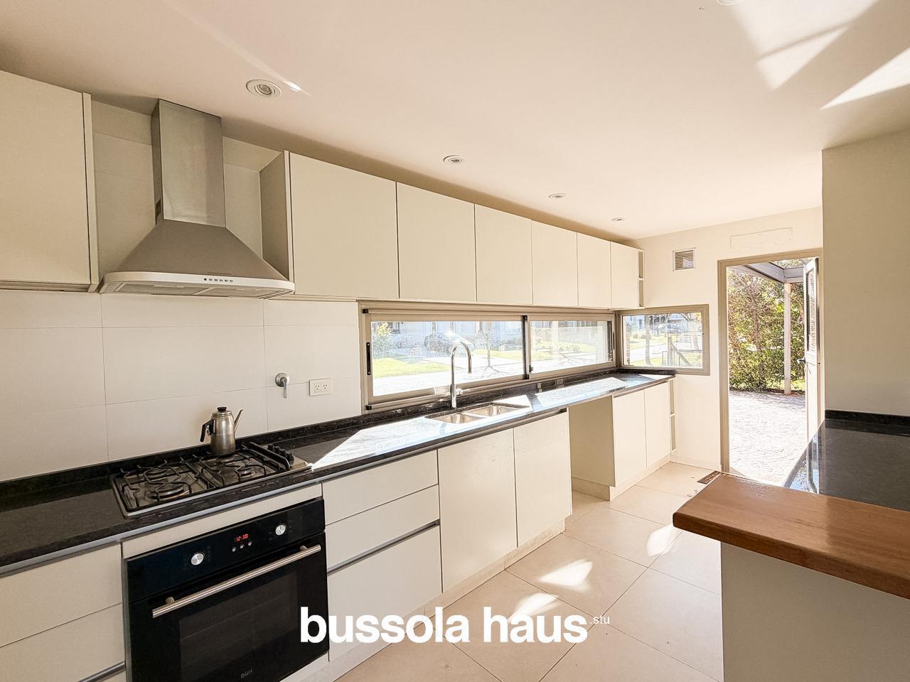 Foto de Casa en venta 3 dormitorios en lote central en el Canton Islas Escobar, imagen 4