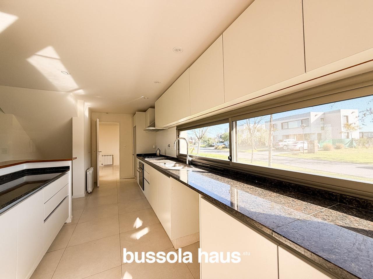 Foto de Casa en venta 3 dormitorios en lote central en el Canton Islas Escobar, imagen 5