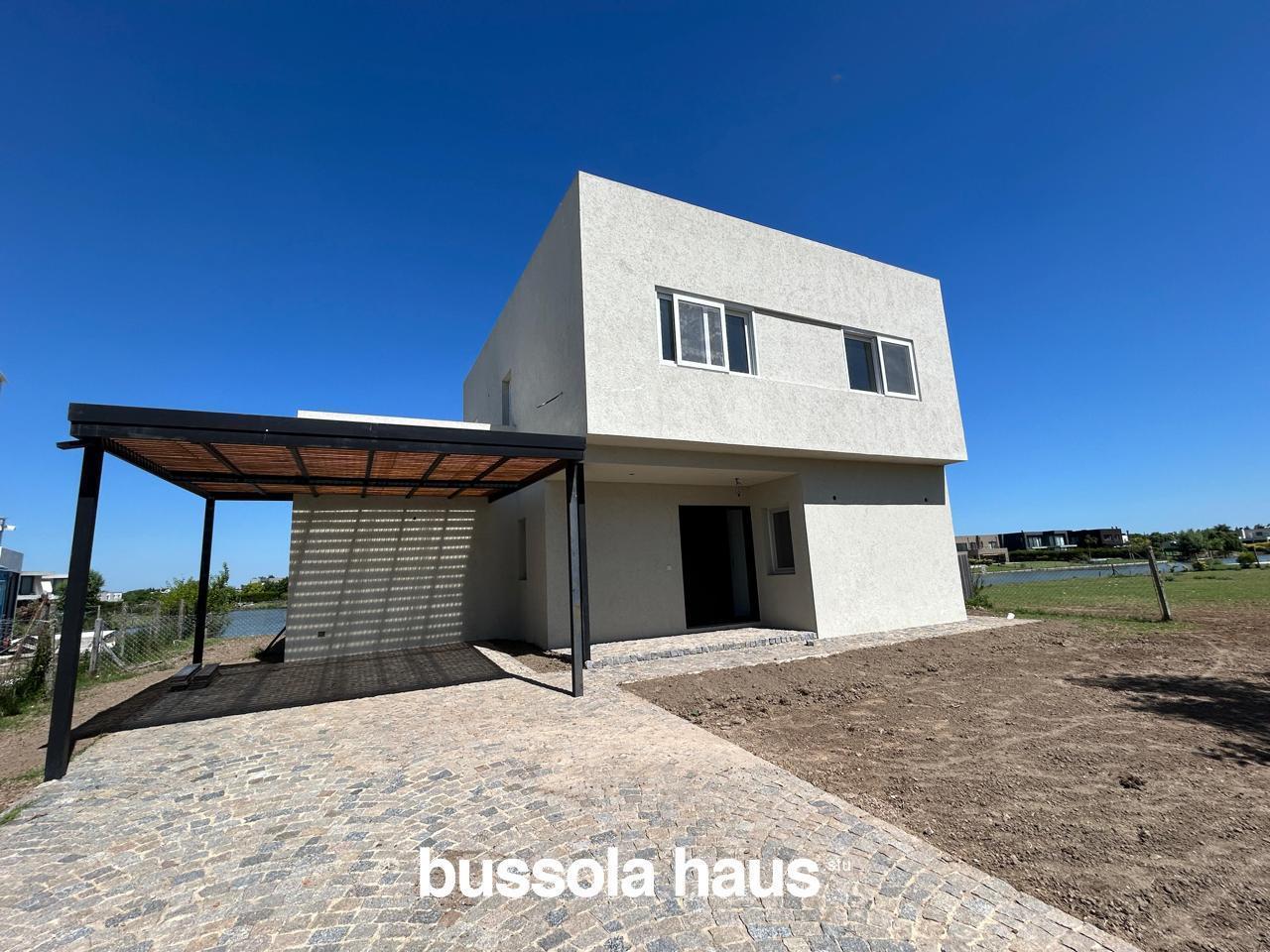 Foto de Casa en venta 3 dormitorios al lago en el Canton Islas Escobar, imagen 1