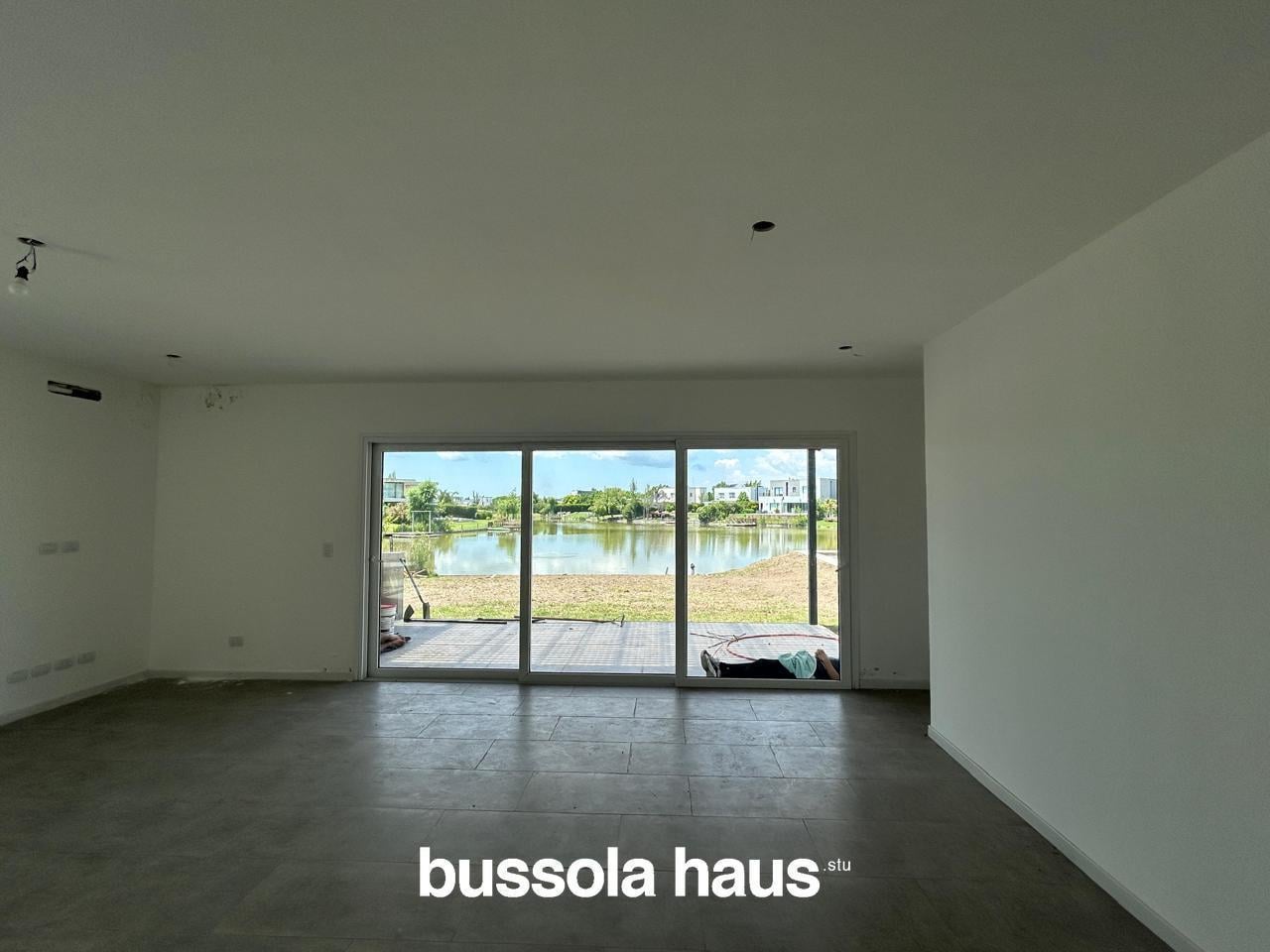 Foto de Casa en venta 3 dormitorios al lago en el Canton Islas Escobar, imagen 4