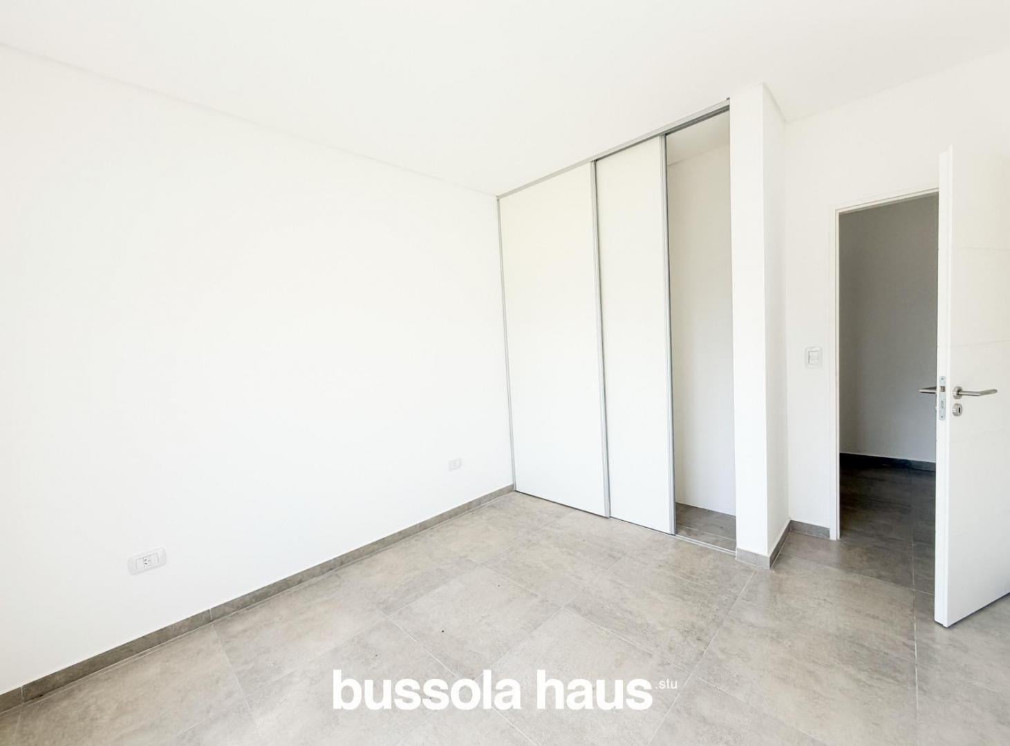 Foto de Casa en venta 3 dormitorios al lago en El Canton Norte Escobar, imagen 5