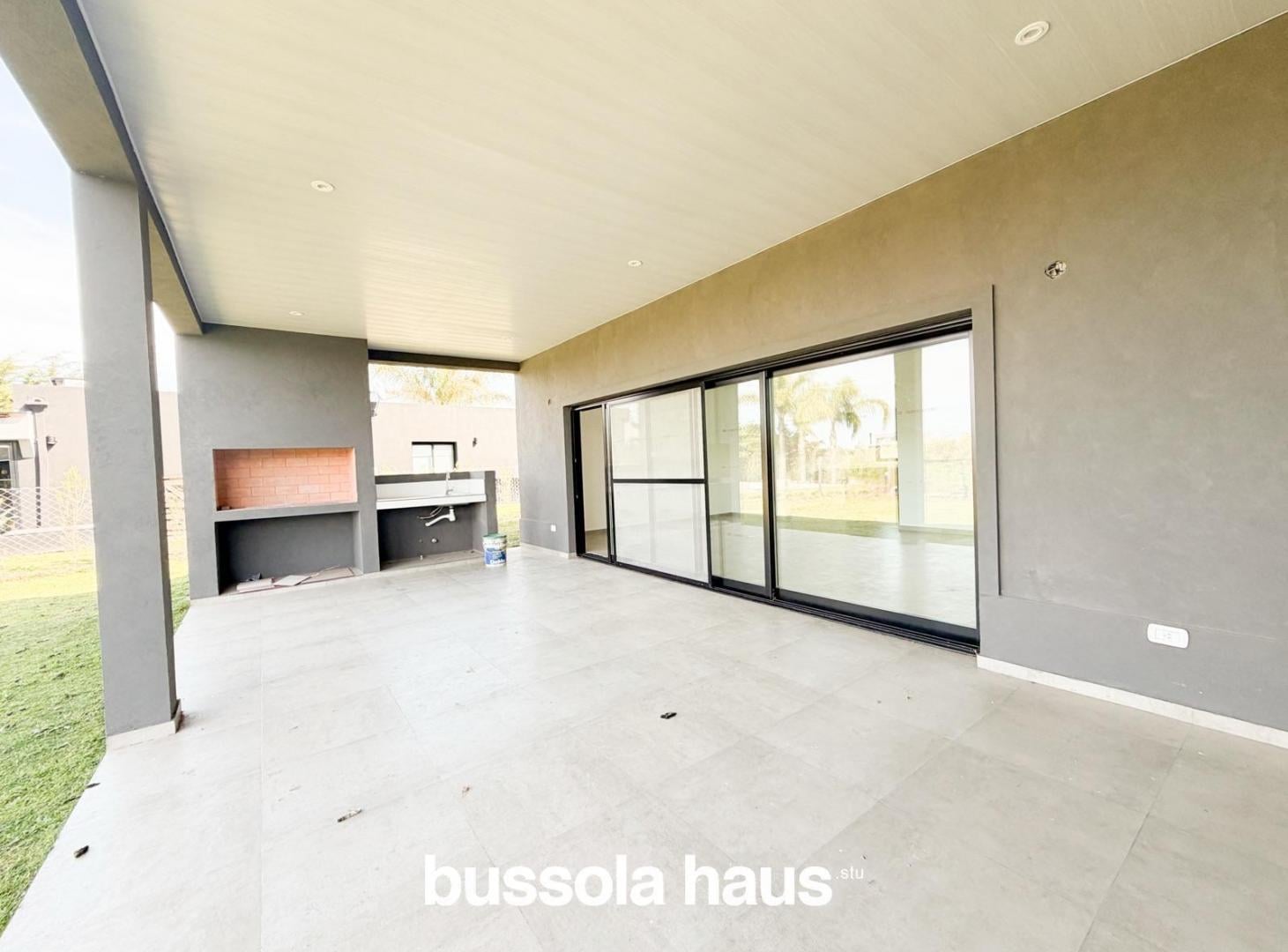 Foto de Casa en venta 3 dormitorios al lago en El Canton Norte Escobar, imagen 2